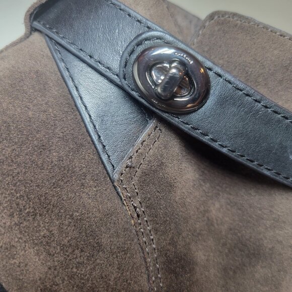 Coach Patricia Fatigue Chestnut Suede Ankle Bootie 6 Boots Turn Lock - Picture 8 of 13